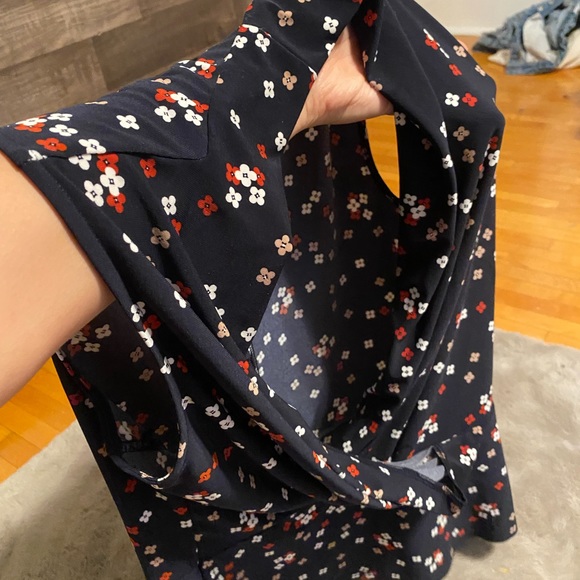 womens blouse - Picture 2 of 4